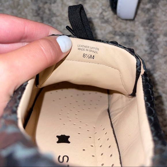 J/Slides Lacee Sneakers - Picture 8 of 9